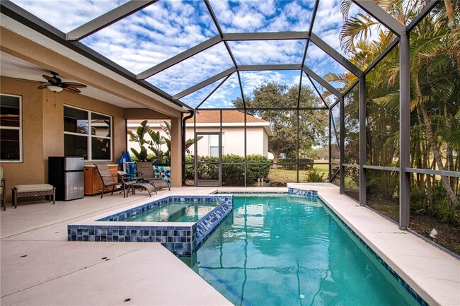 Building Photo - 275 Dahlia Ct