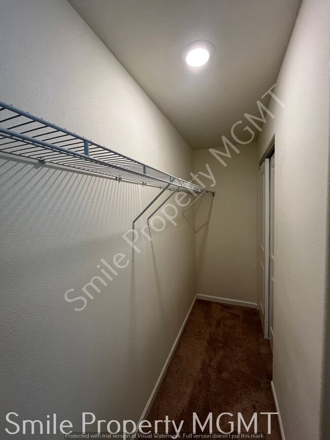 Building Photo - townhouse