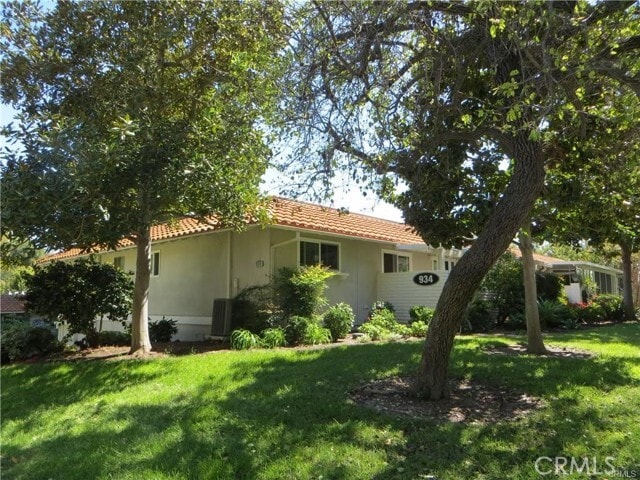Building Photo - 934 Avenida Majorca