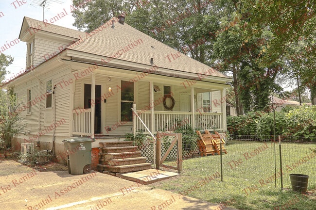 Building Photo - 108 S Farmerville St