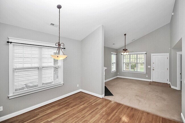 Building Photo - 6705 E Douglas Park Dr