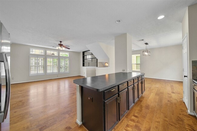 Building Photo - 3323 Masters Point Dr