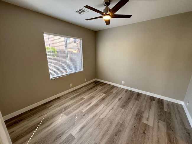 Building Photo - Beautifully updated 2Bed/2Bath single-story home w/ 2-car garage in the desirable Northwest Las V...