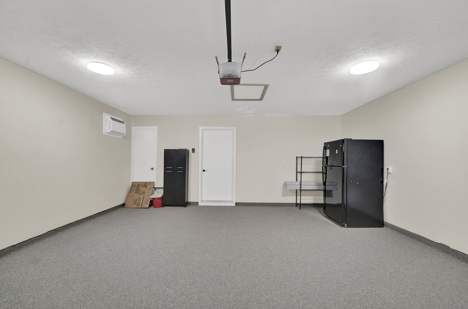 Building Photo - 7525 Melody Ln