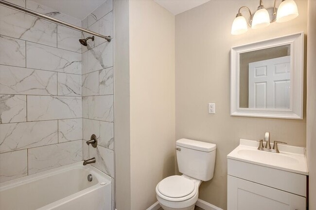 Building Photo - 116 Kirby Dr