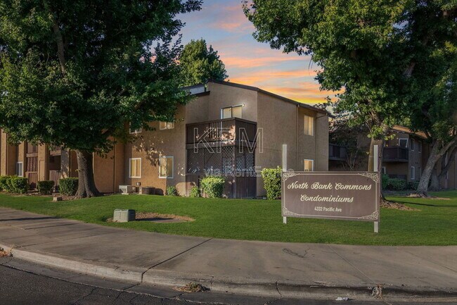 Primary Photo - 4332 Pacific Ave