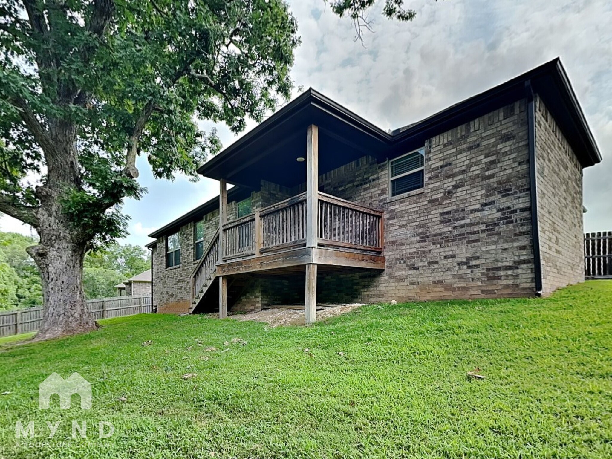 Building Photo - 2150 Hunter Dr