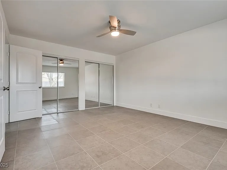 Building Photo - 5423 Saltaire St