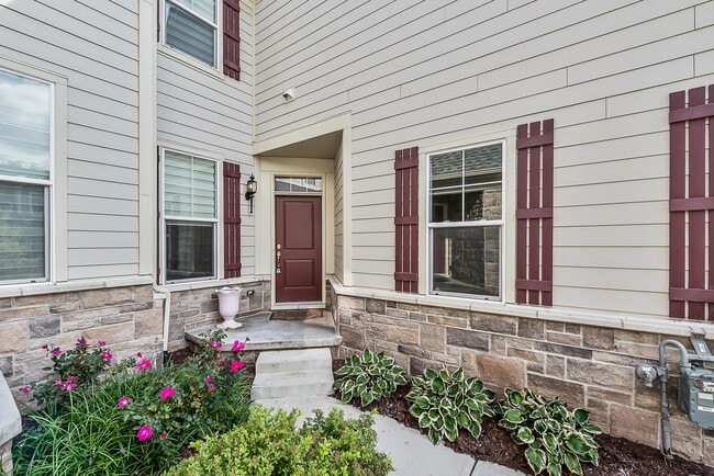 Building Photo - 3075 N Spurway Dr
