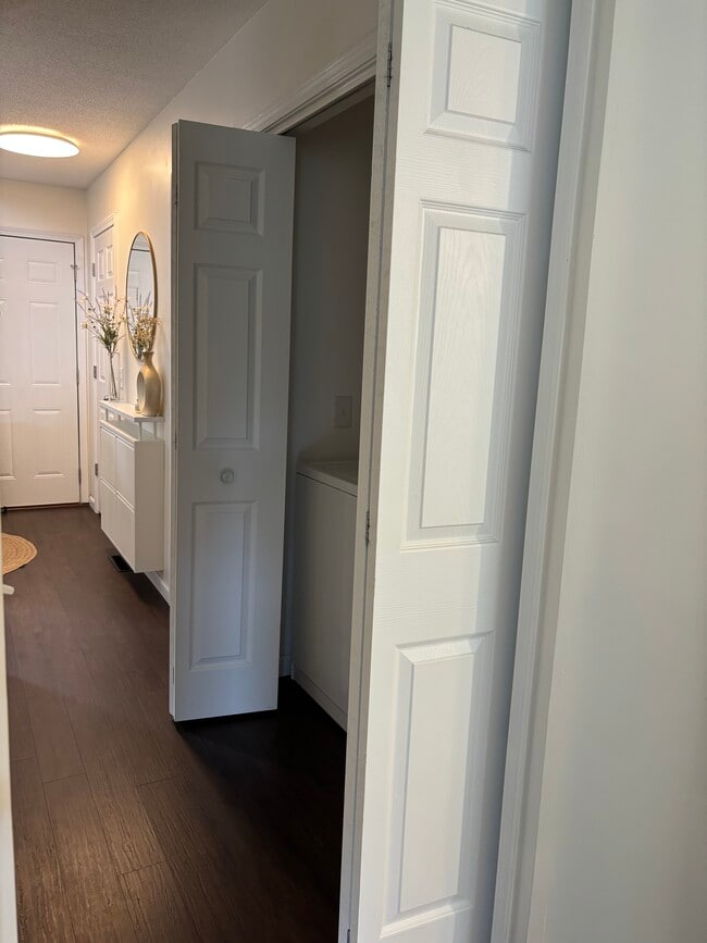 Building Photo - 713 Bent Tree Dr