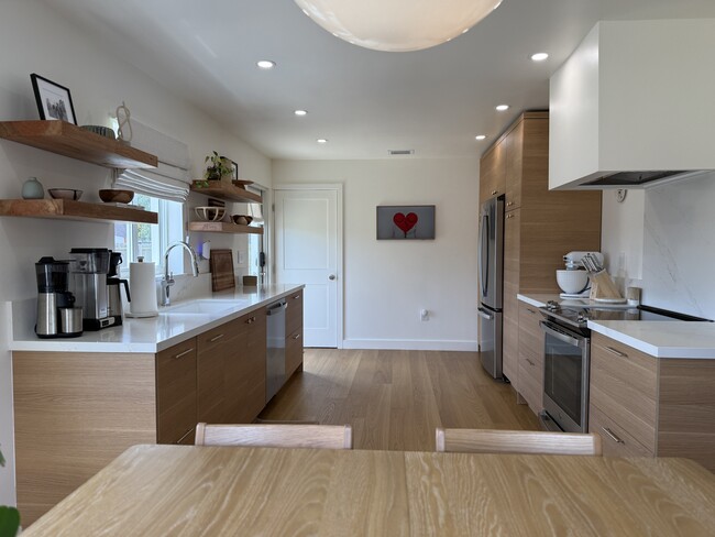 Building Photo - 12275 Quail Roost Dr