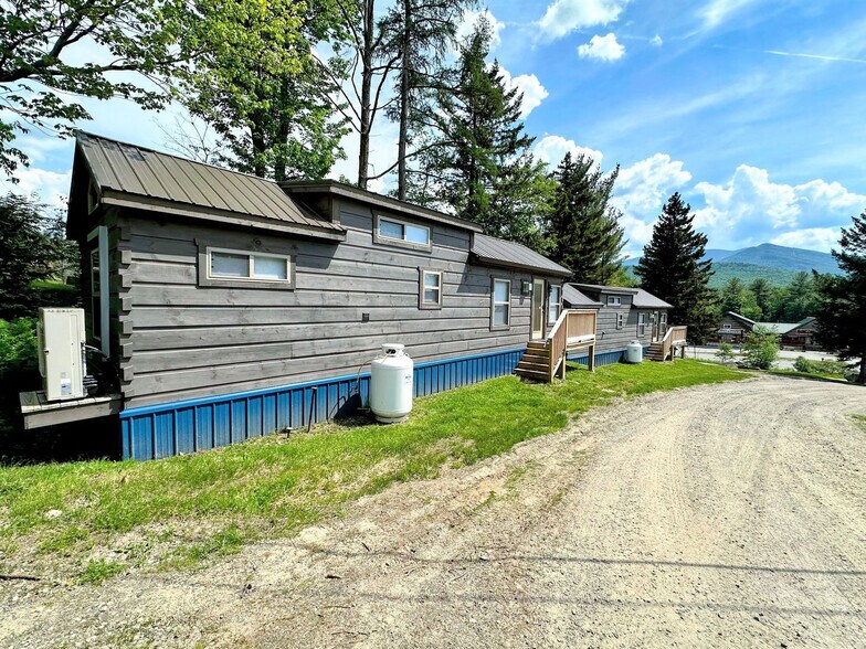 Building Photo - 5 Harmony Hill Rd