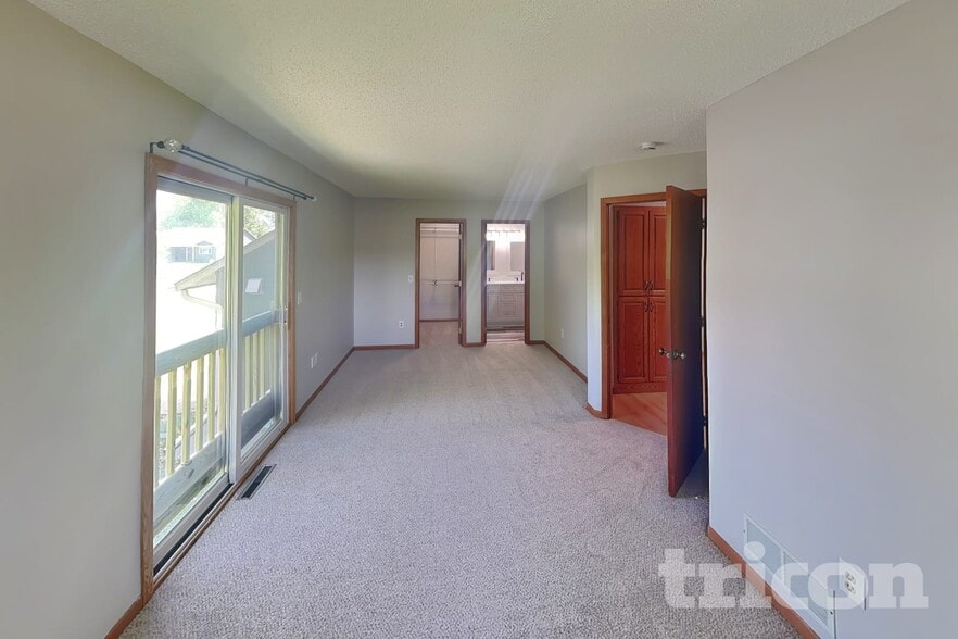 Building Photo - 13784 Yosemite Ave S
