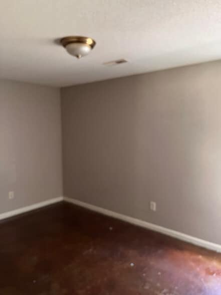 Primary Photo - 514 W Ripley Ave