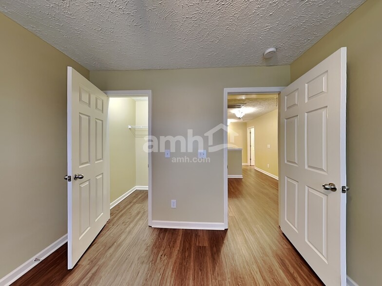 Building Photo - 3605 Belvidere Ct