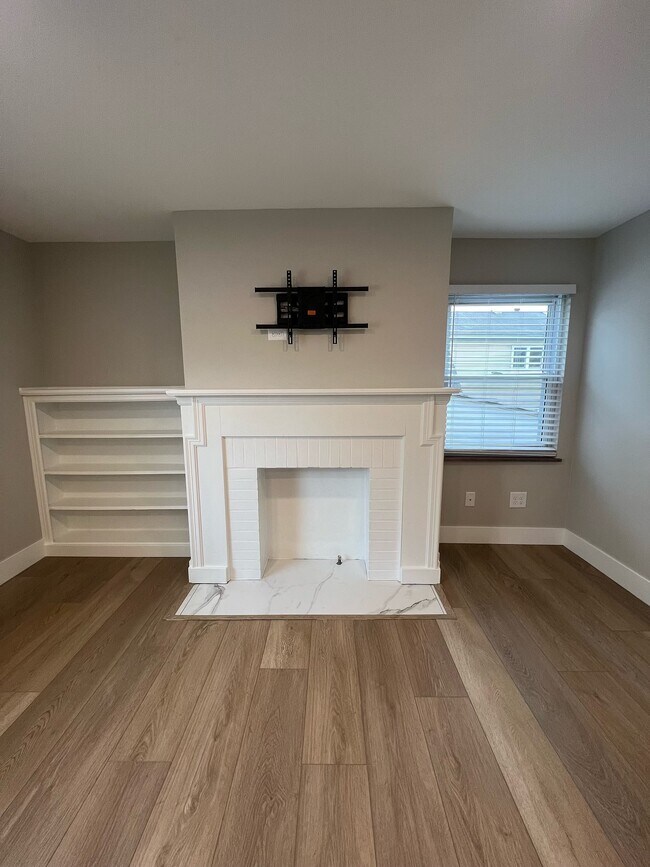 Building Photo - 1454 Ashland Ave