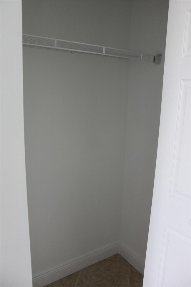 Building Photo - 140 S Dixie Hwy