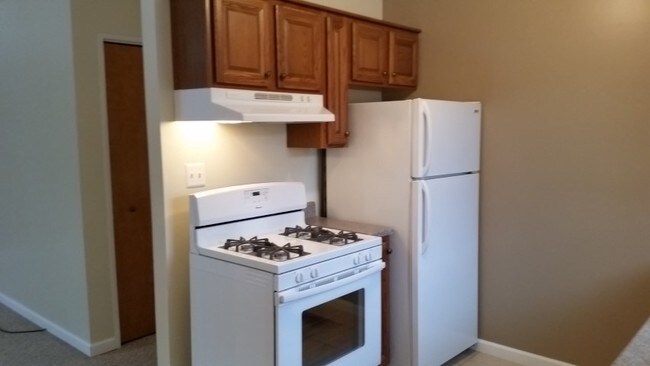 Building Photo - 32131 Knapp Ave