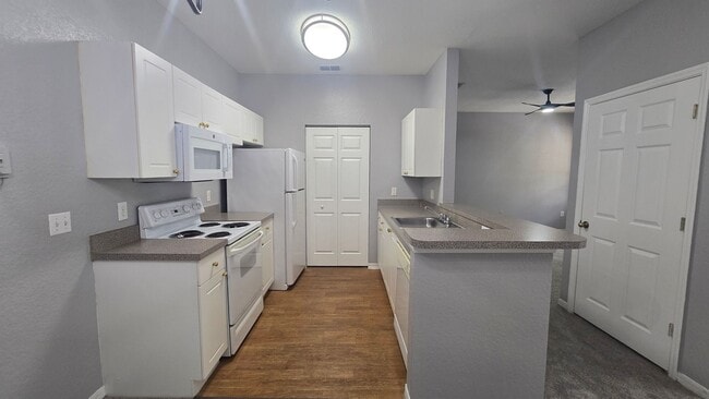 Building Photo - 819 Grand Regency Pointe