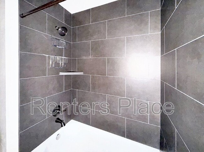 Building Photo - 2713 SE 22nd St