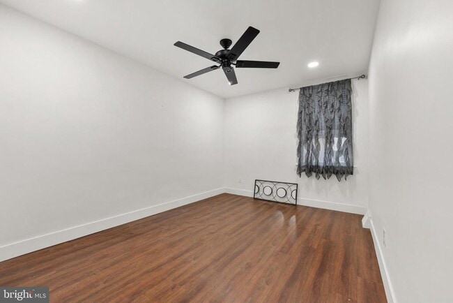 Building Photo - 4321 Palmetto St