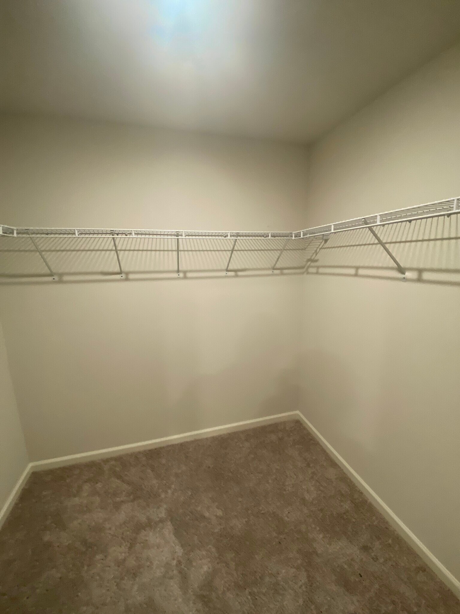 Building Photo - 427 Silo Ct