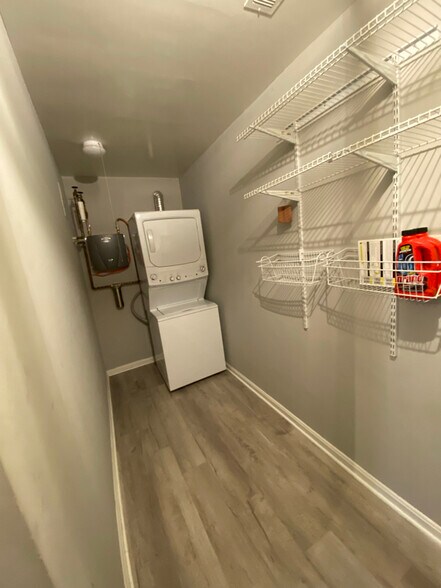 Building Photo - 10300 Appalachian Cir
