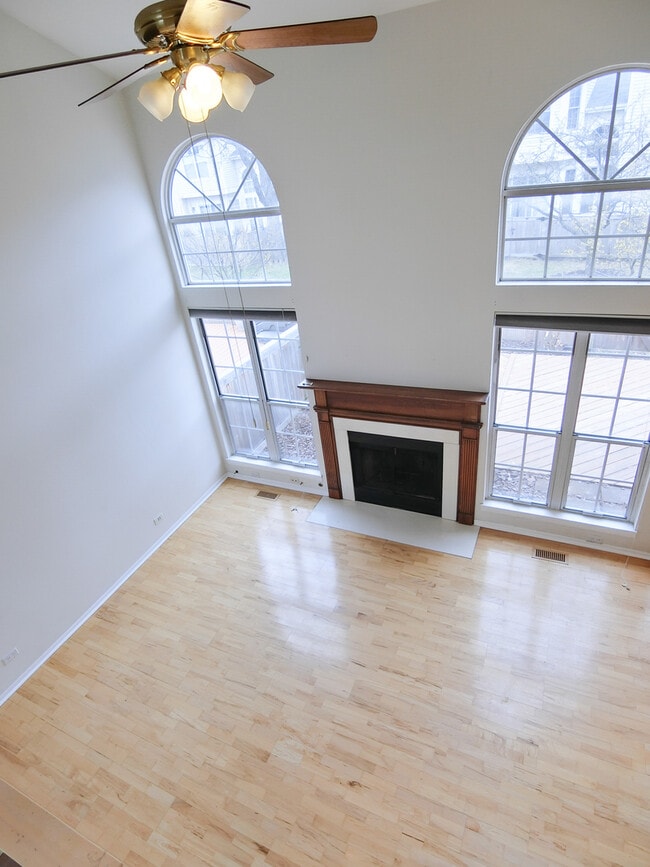 Building Photo - 905 Sturnbridge Ct