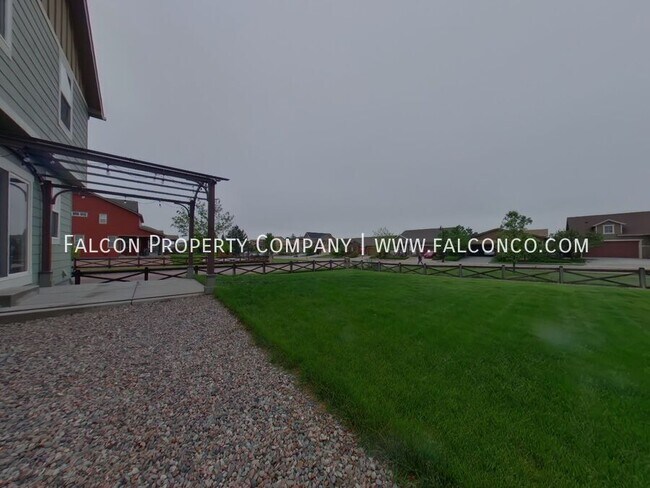 Building Photo - 7973 Buckeye Tree Ln