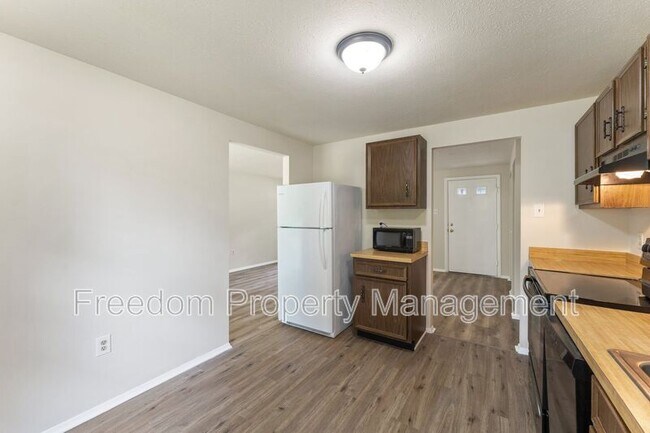 Building Photo - 2516 Tabor Ct
