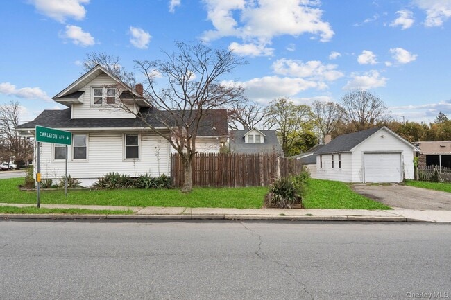 Building Photo - 218 Islip Blvd