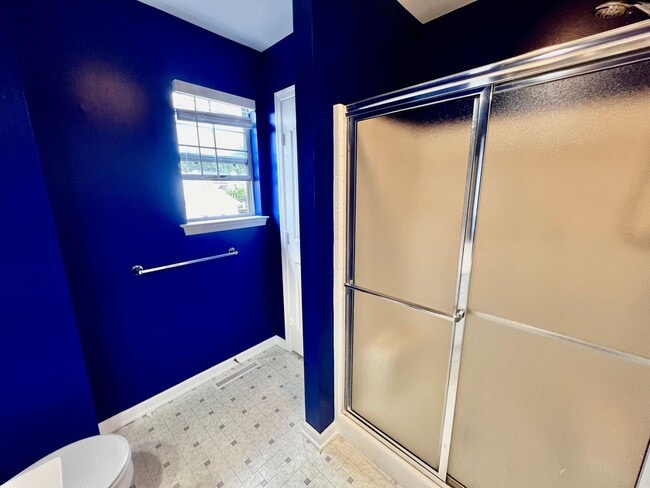 Building Photo - Stunning Castleton Condo