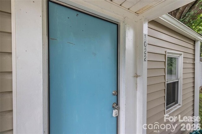 Building Photo - 1022 Wood St