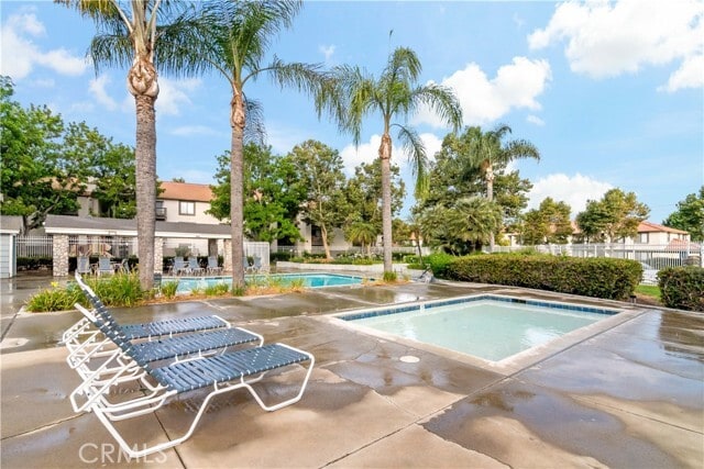 Building Photo - 2858 Laureltree Dr
