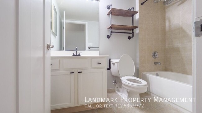 Building Photo - 1069 W 14th Pl