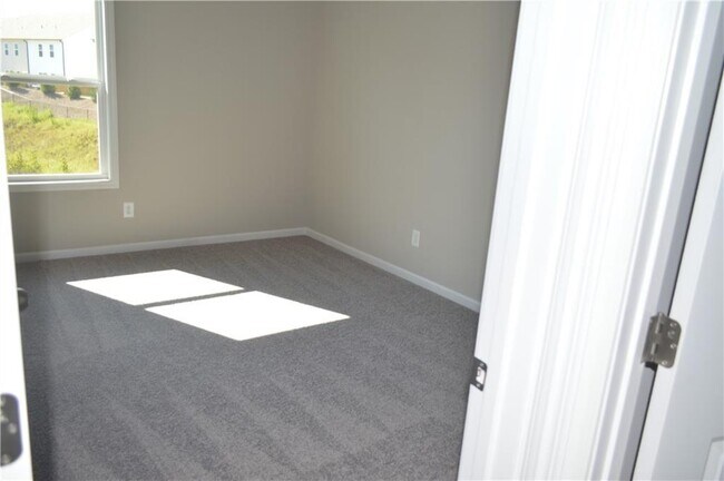 Building Photo - 5348 Fox Hl Ln