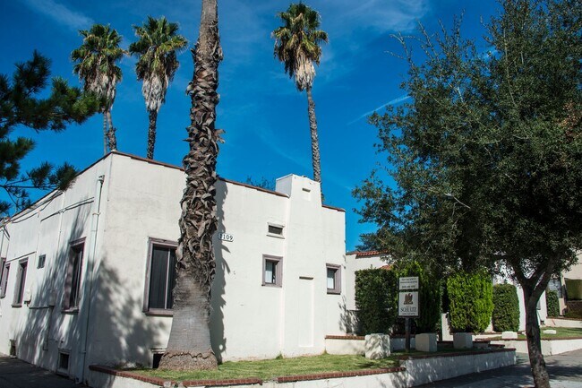 Building Photo - lak110