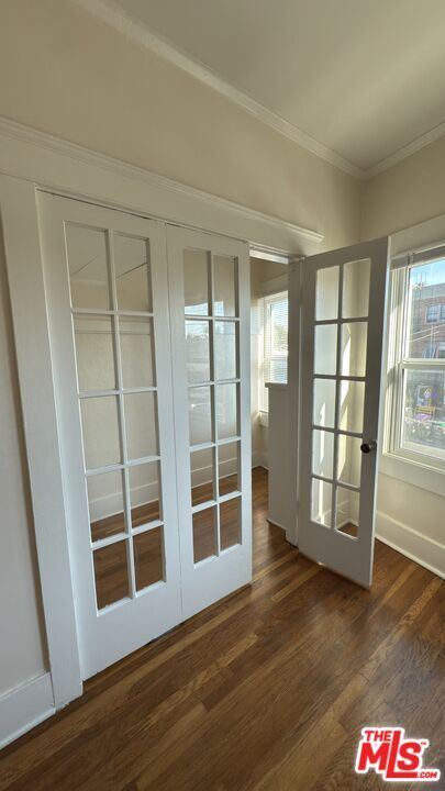 Building Photo - 2747 E Broadway