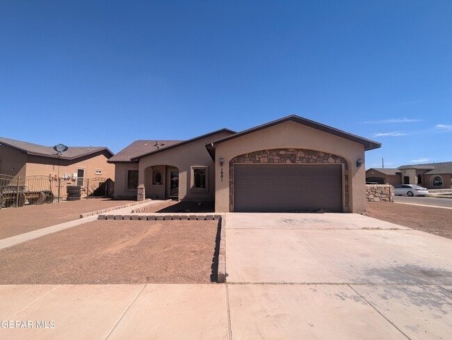 Primary Photo - 1001 Half Moon Pass