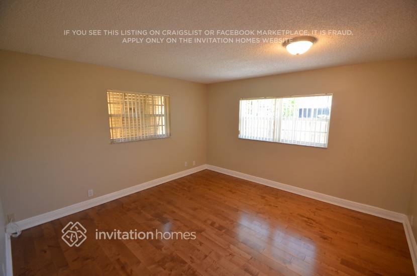 Building Photo - 9381 NW 33rd Pl