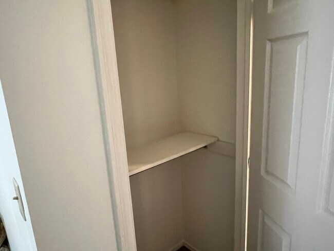 Building Photo - 2334 Raider Dr