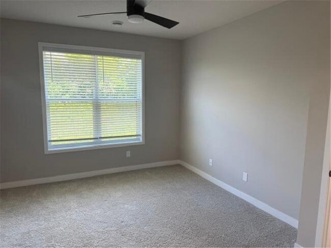 Building Photo - 5385 Robinwood Ct