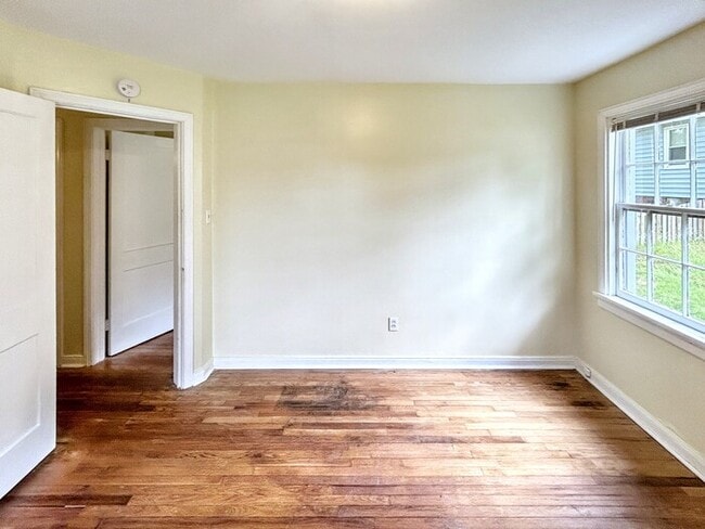 Building Photo - 1225 Blue Jay Ln