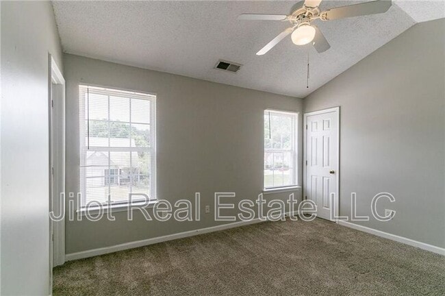 Building Photo - 256 Turnstone Rd