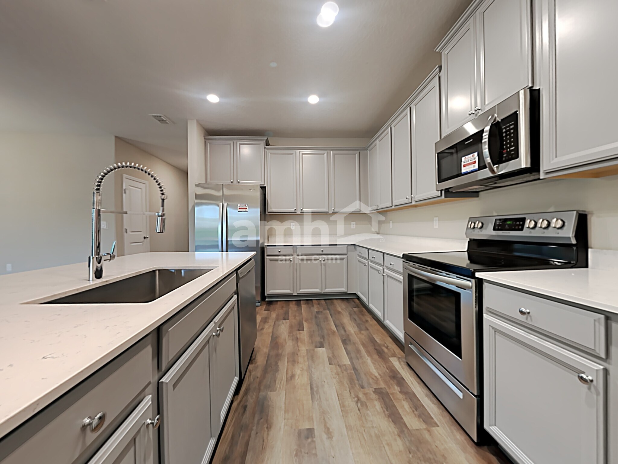Building Photo - 101 Hemlock Pt