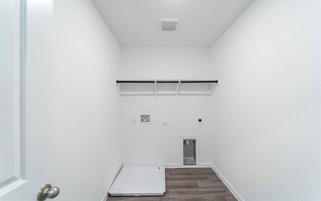 Building Photo - 219 Tokalaun Dr