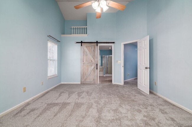 Building Photo - Your Modern West Ashley Retreat!