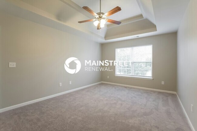 Building Photo - 4 Bedroom Pet-Friendly Home in Douglasville, GA with Main Street Renewal