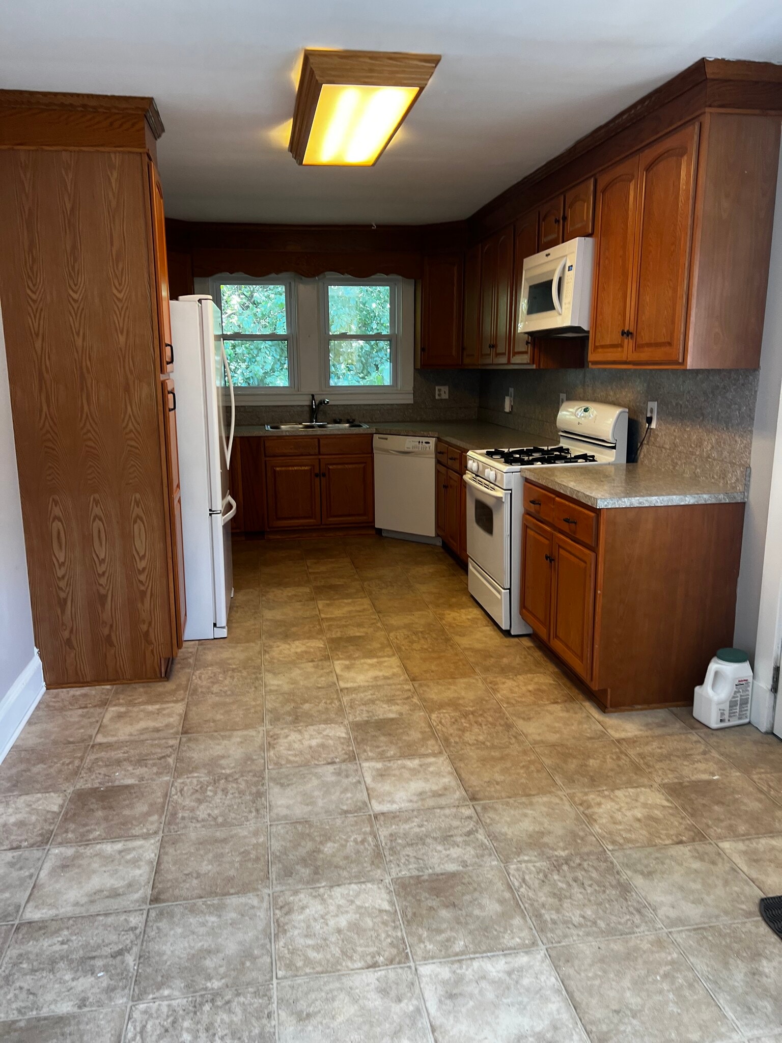 Kitchen with lots of cabinets new dishwasher 9/24/25 - 20 Locust Ave