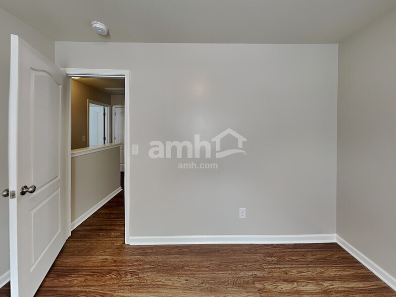 Building Photo - 6227 Thompson Brook Lane